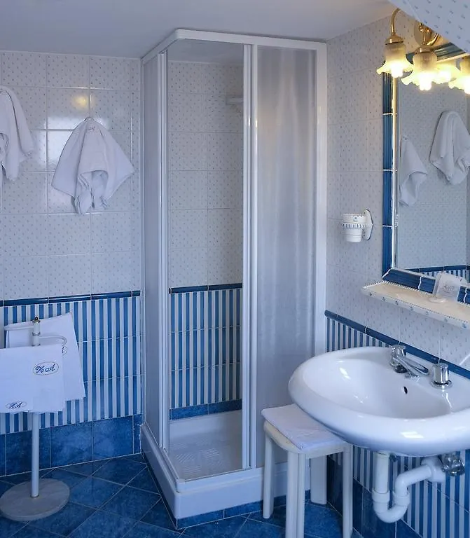 Hotel Astor Modena 2*,  Italia